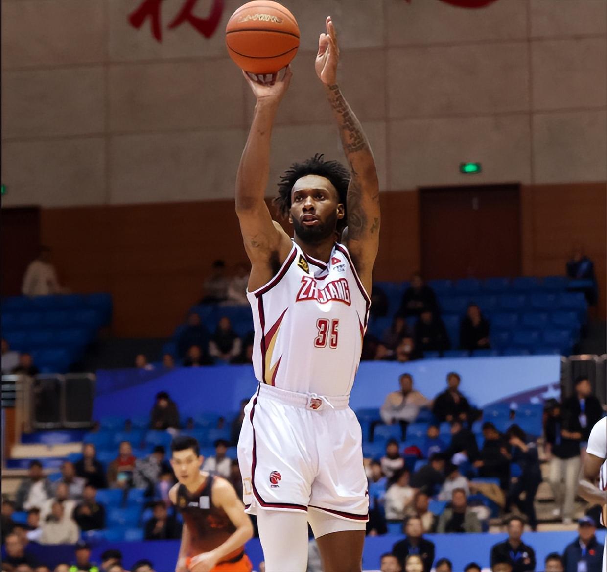 世界杯比赛场馆-摊牌了，前浙江外援巴斯，加盟辽宁男篮，亨特离队，上海留下弗格