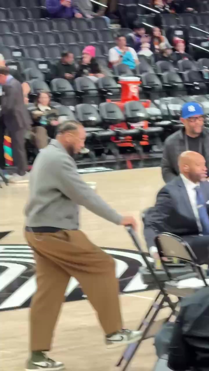 世界杯体育场-大腕云集！小吧直击：麦迪&amp;卡特&amp;甜瓜担任开拓者VS太阳解说！